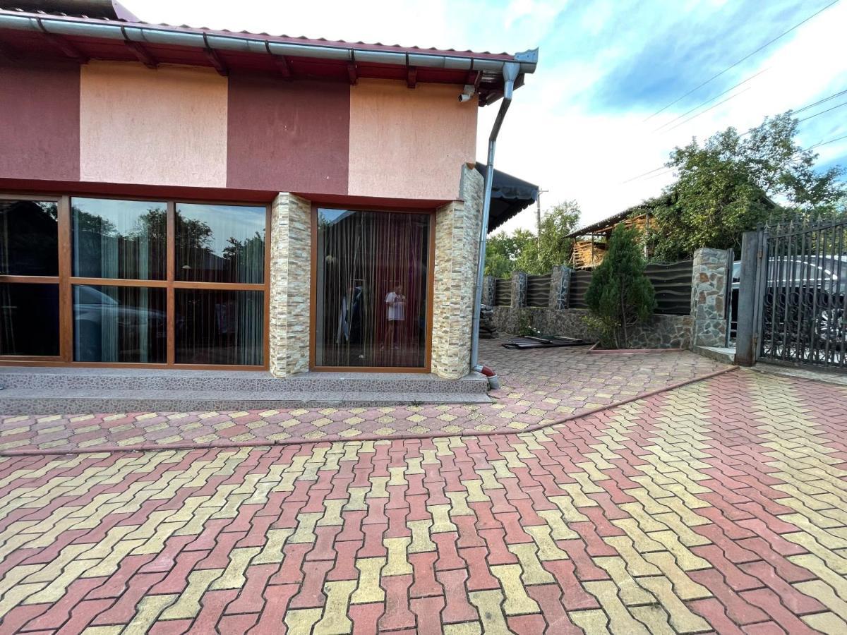 Pensiunea Colt De Rai Corbi Zewnętrze zdjęcie
