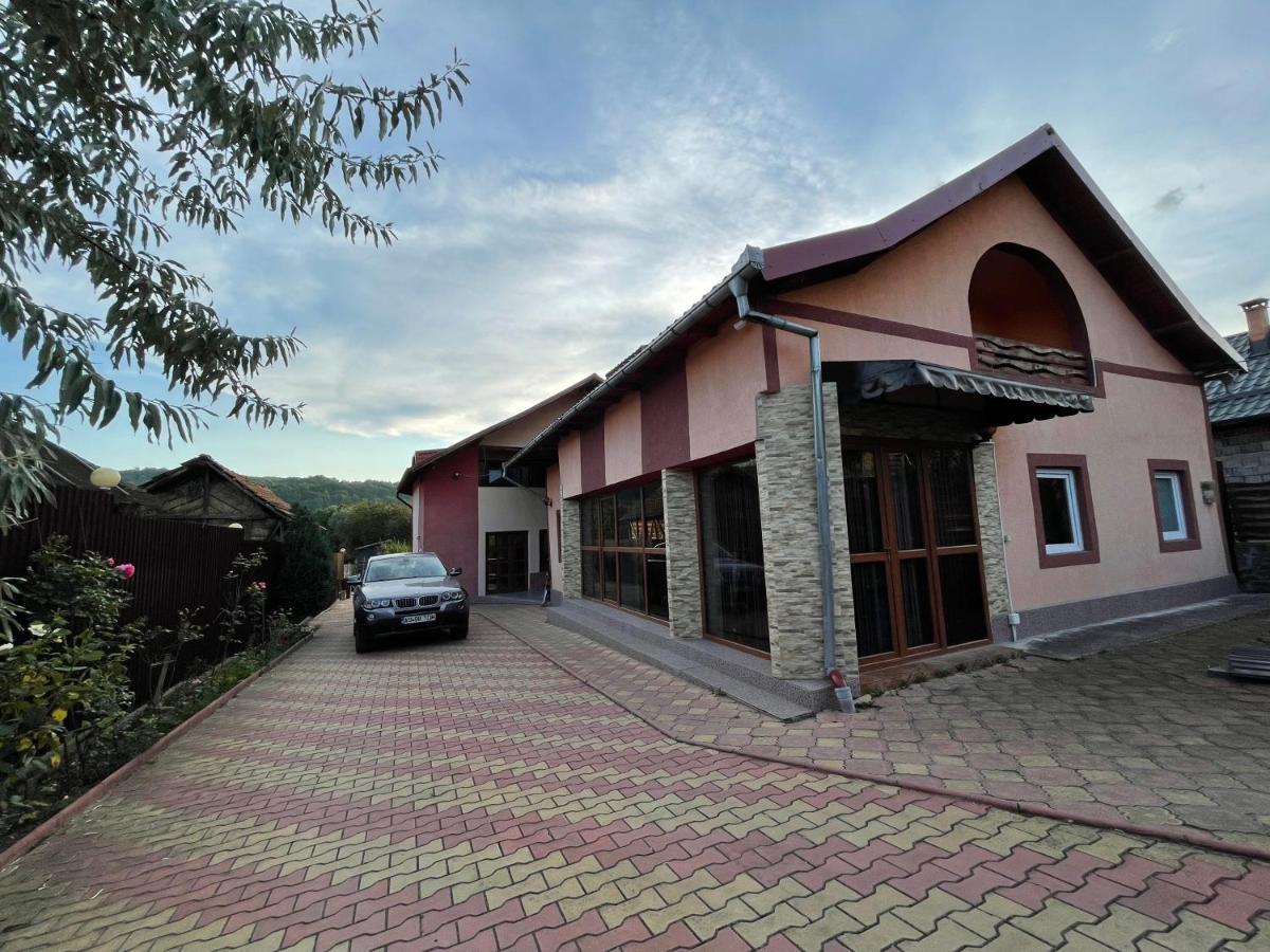 Pensiunea Colt De Rai Corbi Zewnętrze zdjęcie