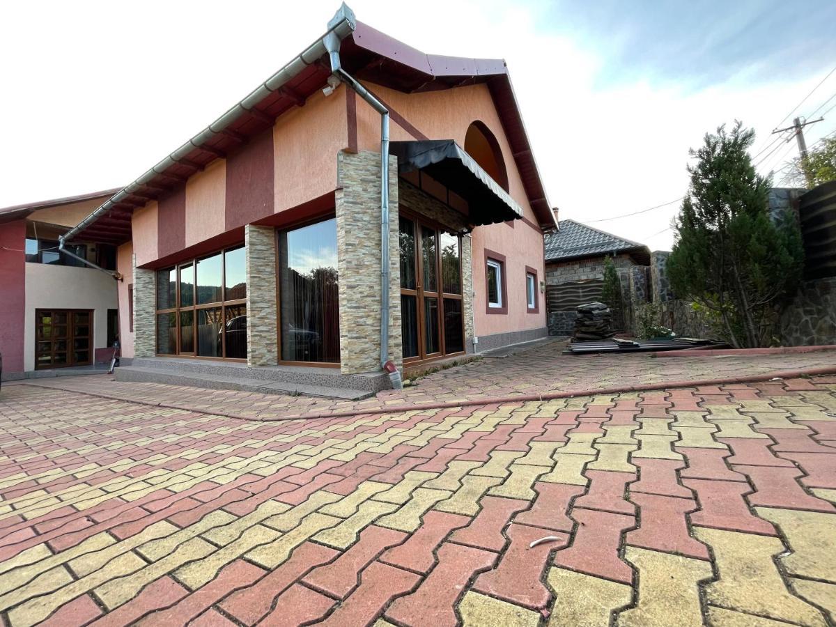 Pensiunea Colt De Rai Corbi Zewnętrze zdjęcie