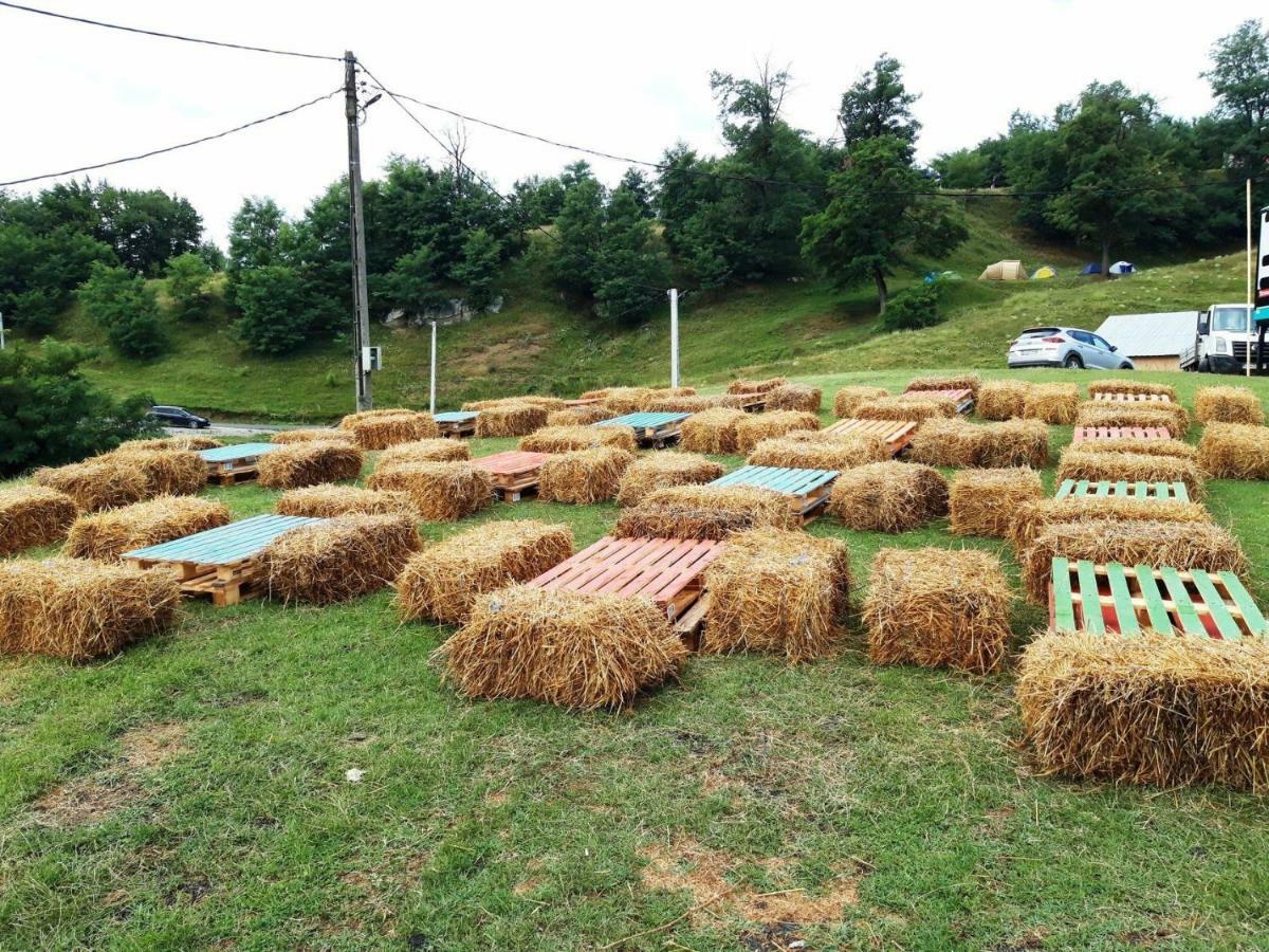 Pensiunea Colt De Rai Corbi Zewnętrze zdjęcie